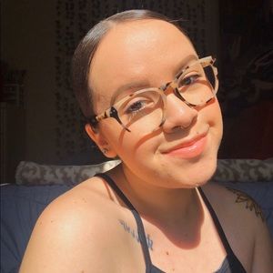 Meet your Posher, Breanna